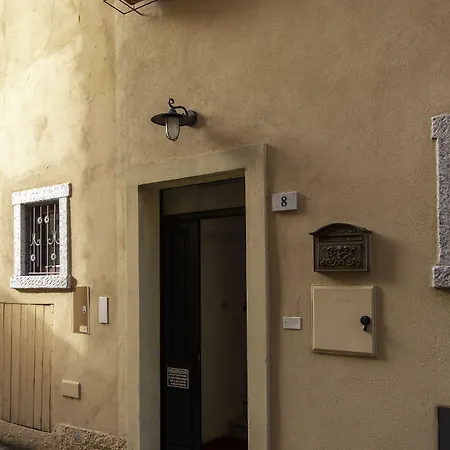 Pensión Amsicora 8 Olbia