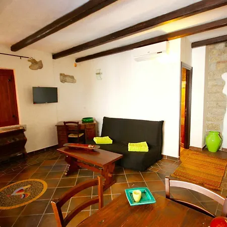 Pensión Amsicora 8 Olbia